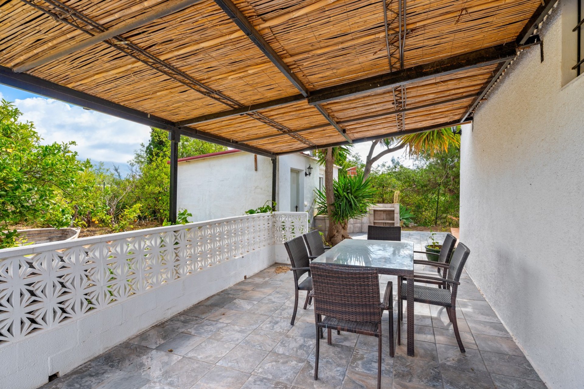 Resale - Country House -
La Nucía