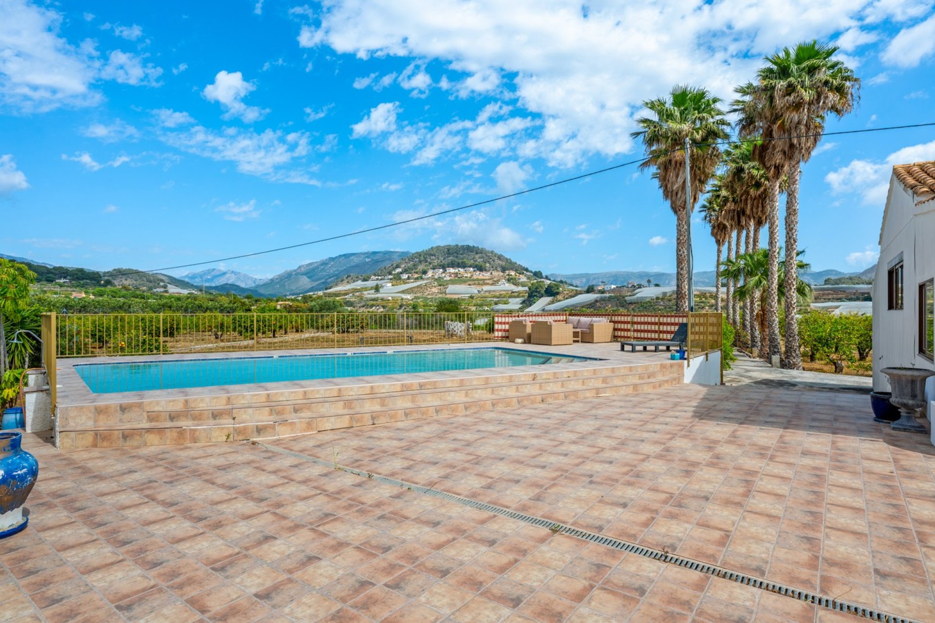 Resale - Country House -
La Nucía