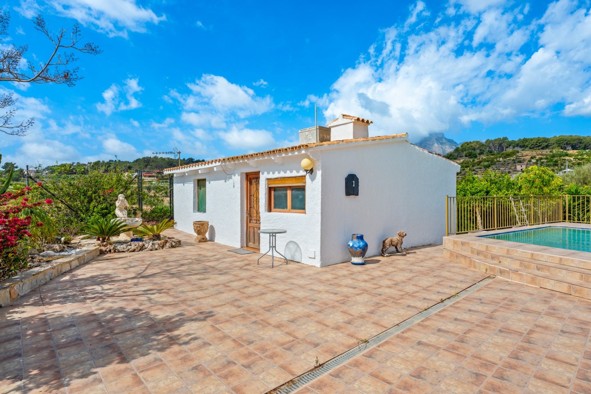 Resale - Country House -
La Nucía