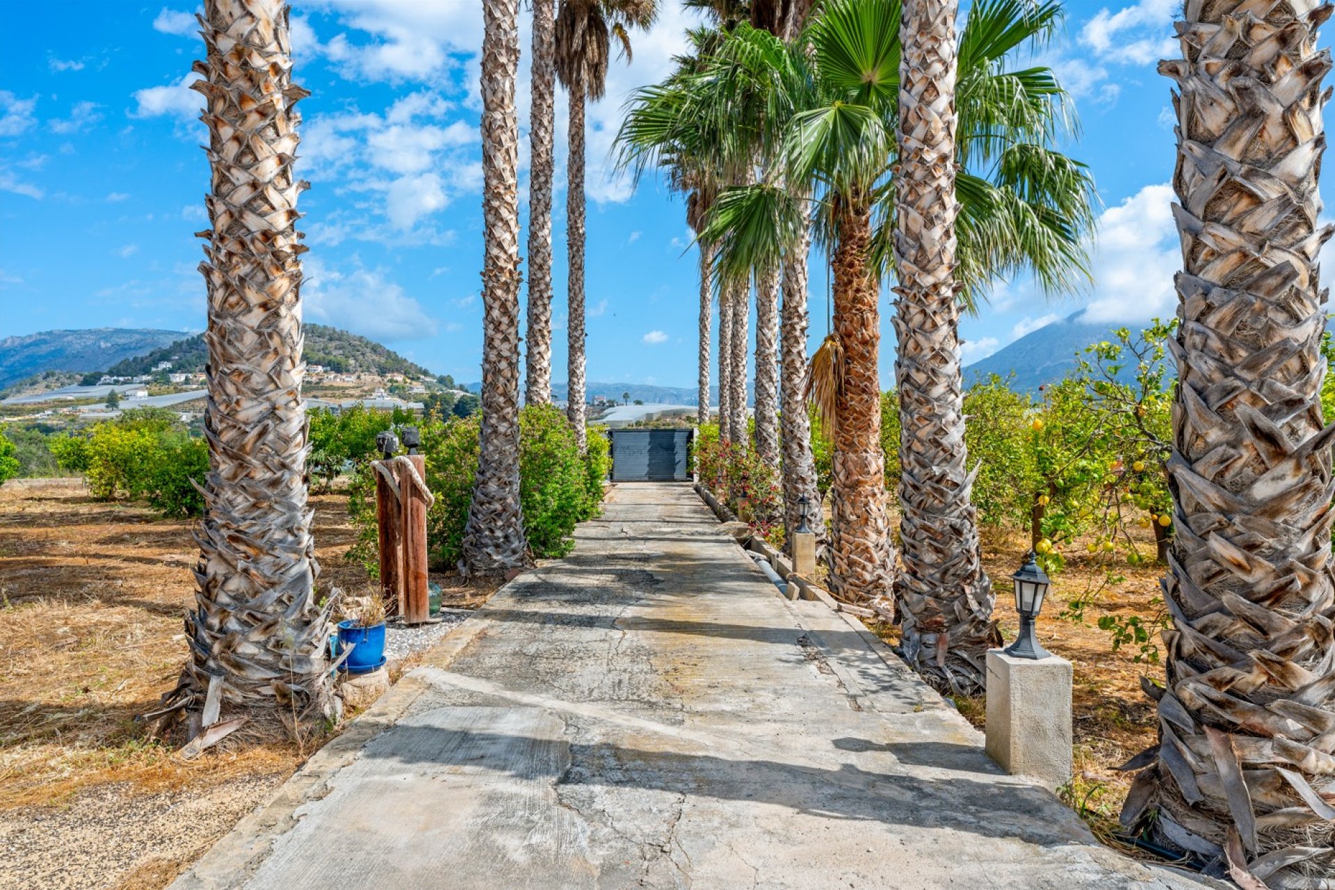 Resale - Country House -
La Nucía