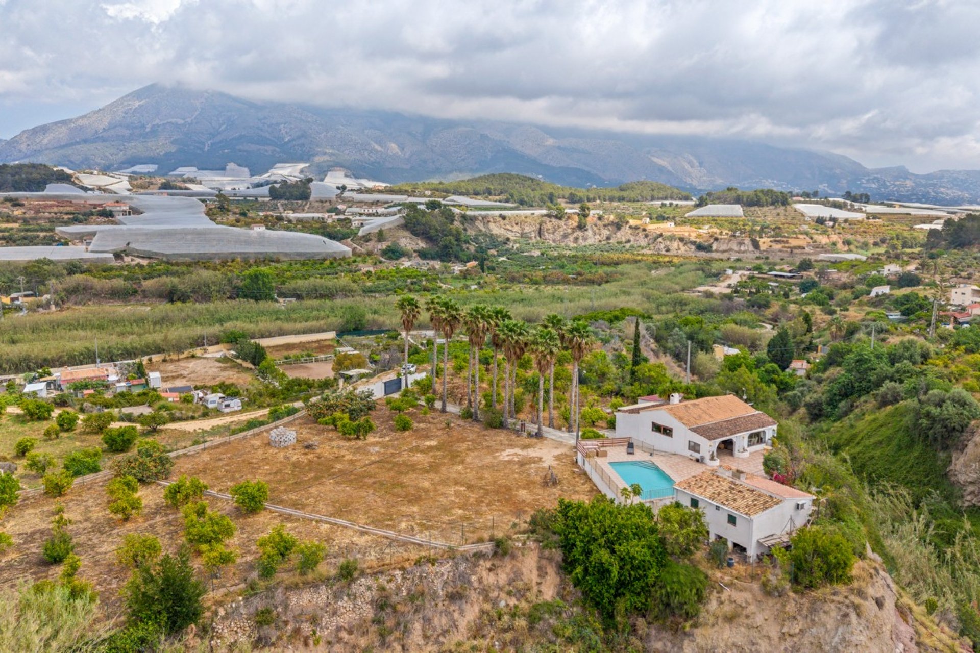 Resale - Country House -
La Nucía
