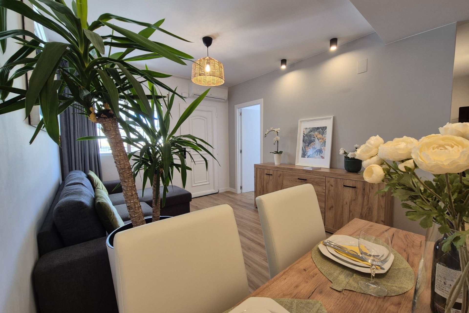 Resale - Townhouse -
Alicante - La Florida