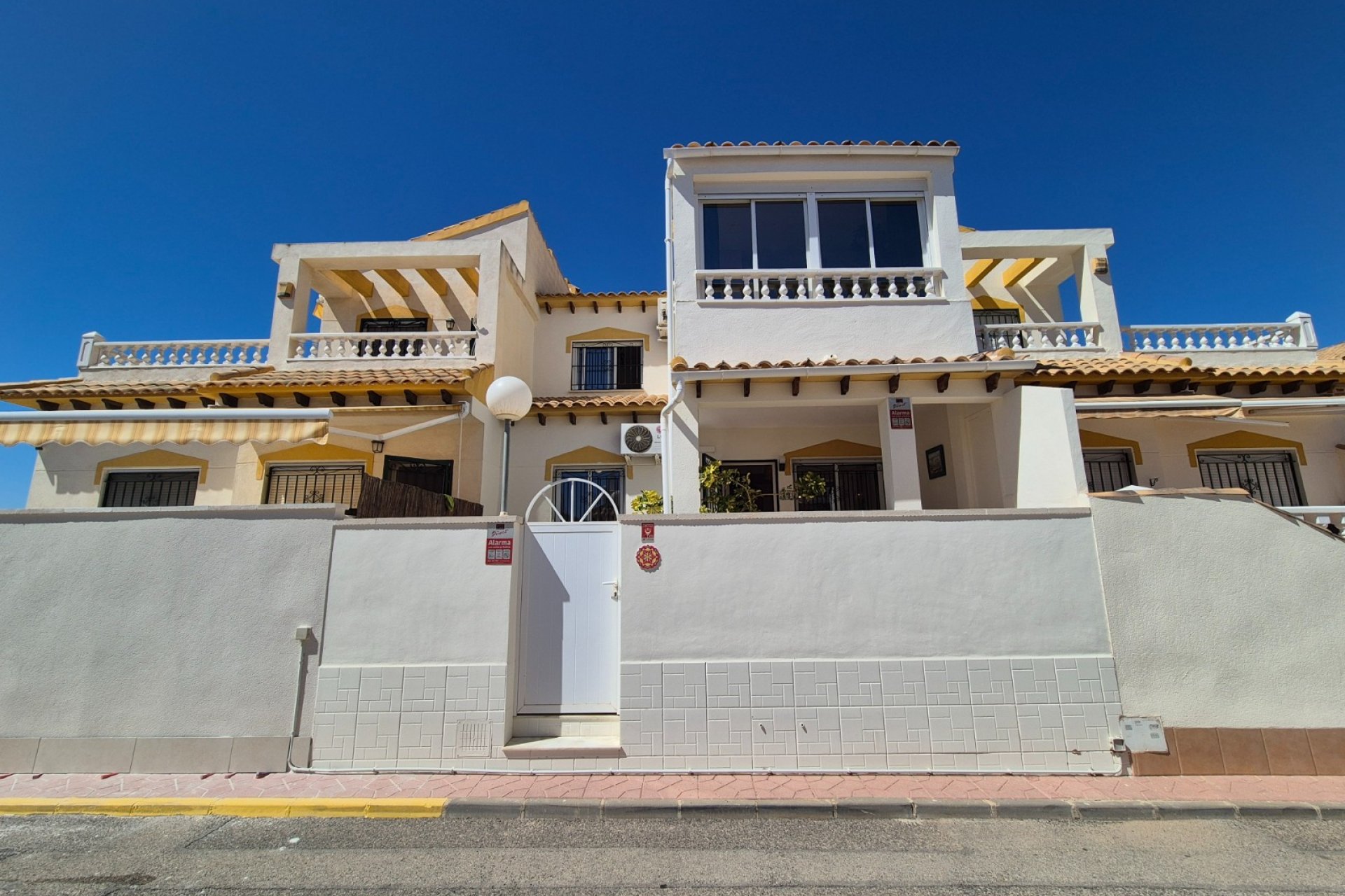 Resale - Townhouse -
Alicante - La Florida