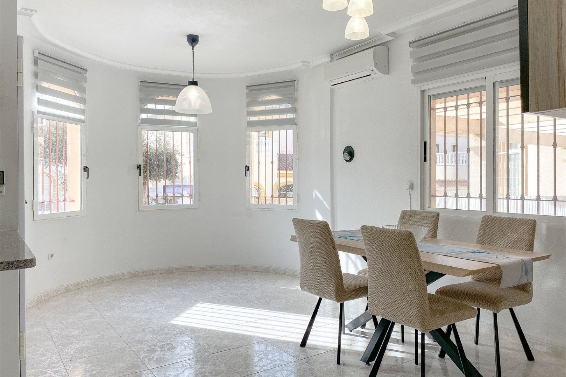 Resale - Townhouse -
Torrevieja - Nueva Torrevieja