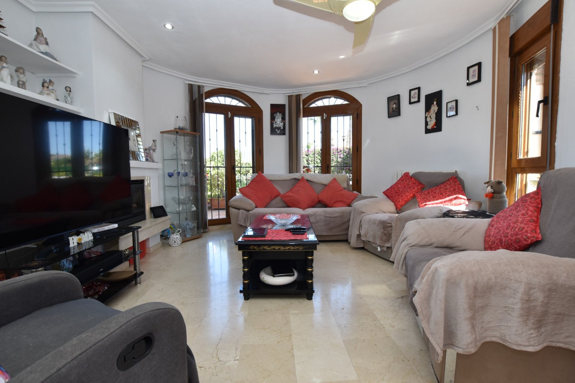 Resale - Villa -
Algorfa - La finca Golf