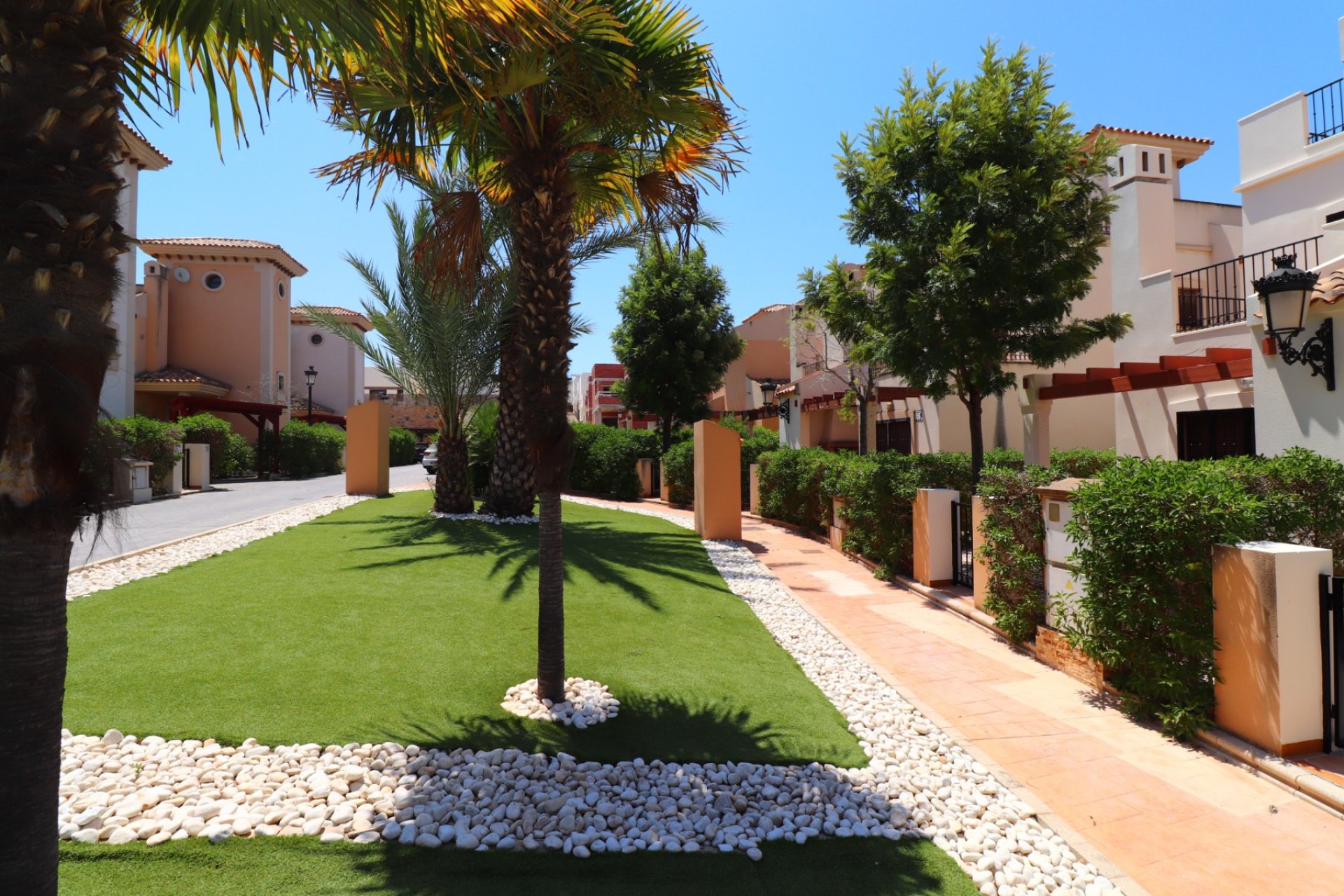 Resale - Villa -
Algorfa - La finca Golf