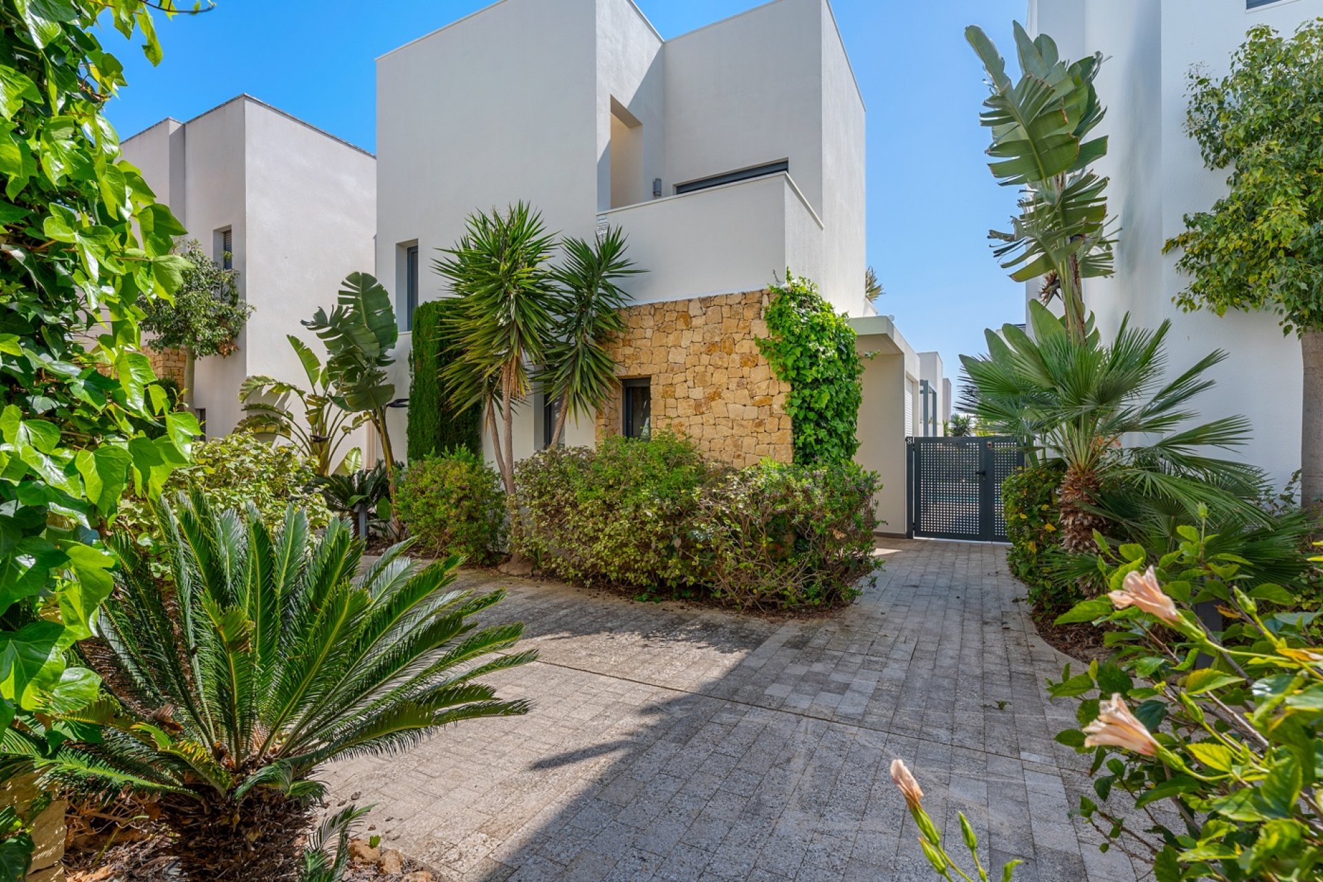 Resale - Villa -
Ciudad Quesada