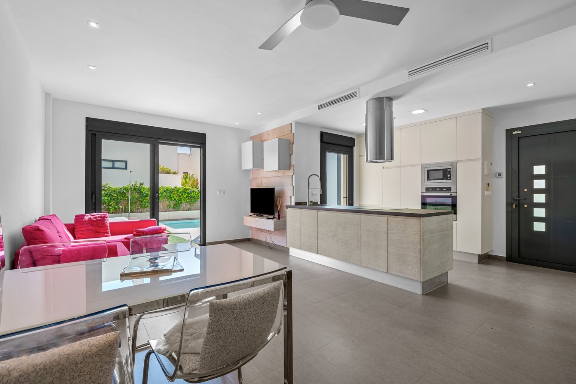 Resale - Villa -
Ciudad Quesada