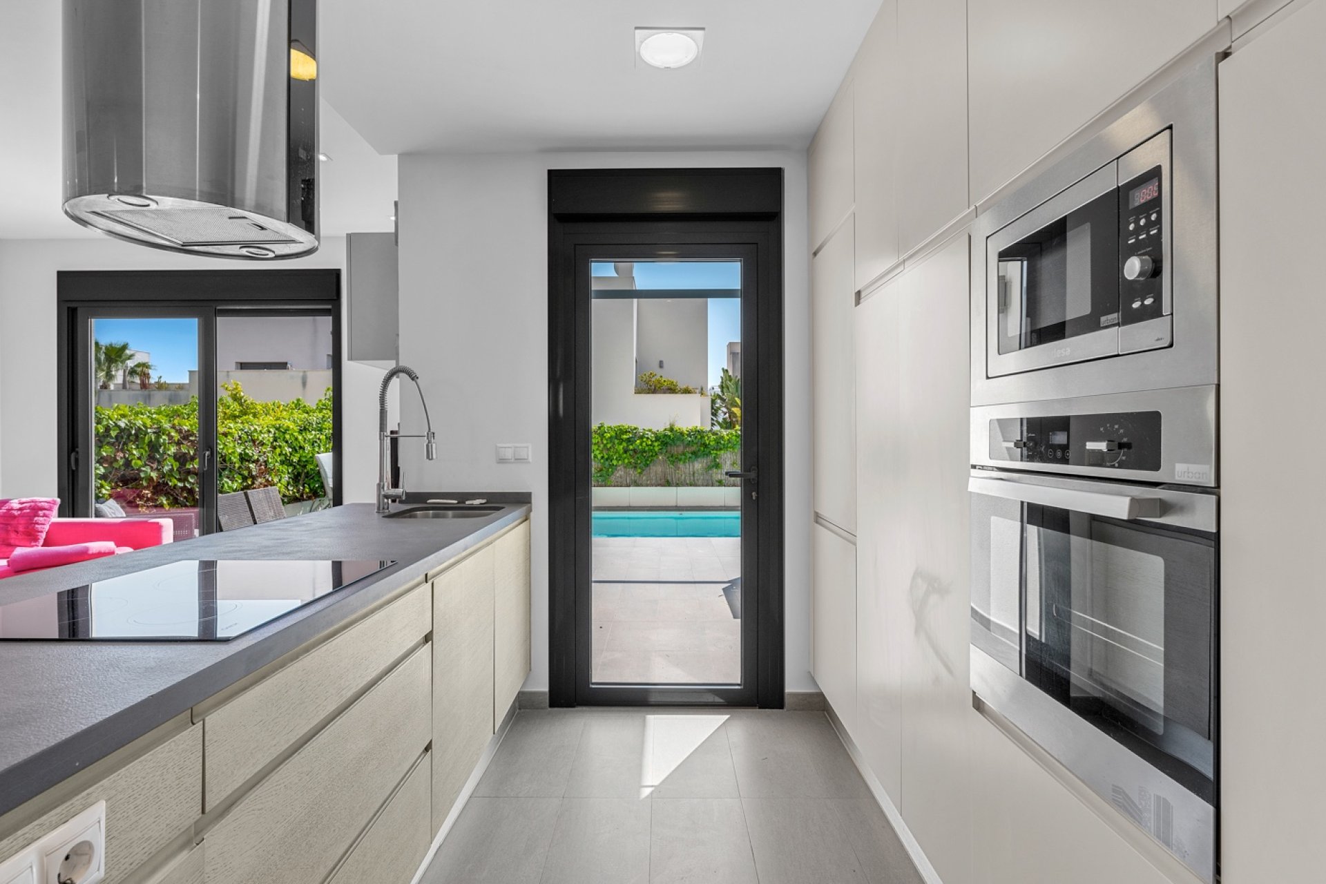 Resale - Villa -
Ciudad Quesada