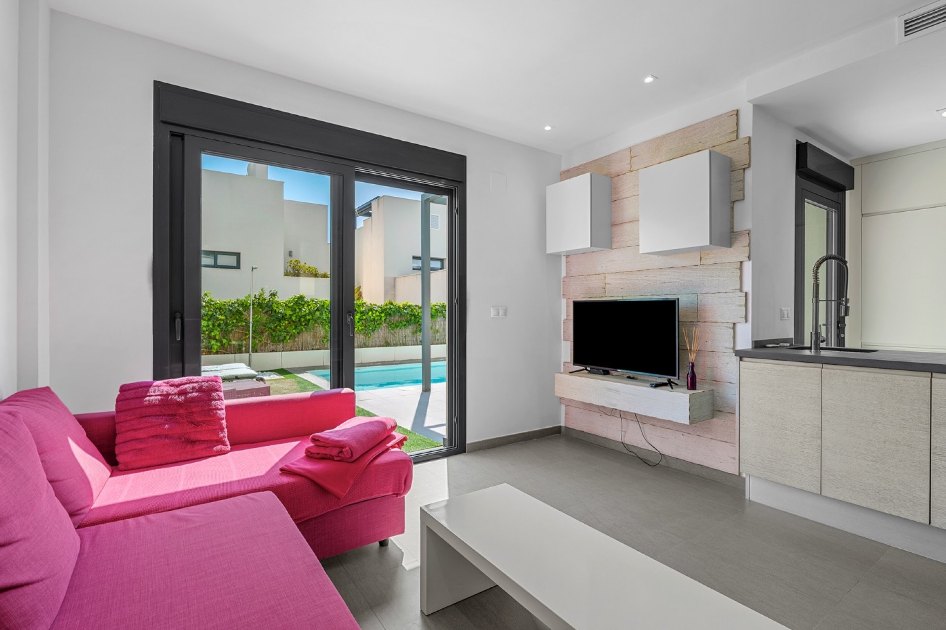 Resale - Villa -
Ciudad Quesada