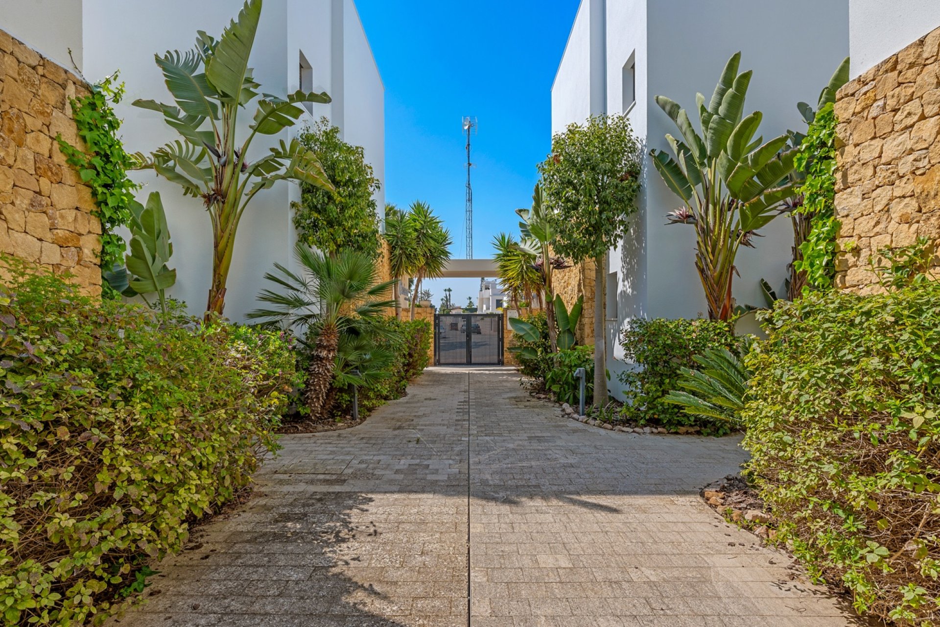 Resale - Villa -
Ciudad Quesada