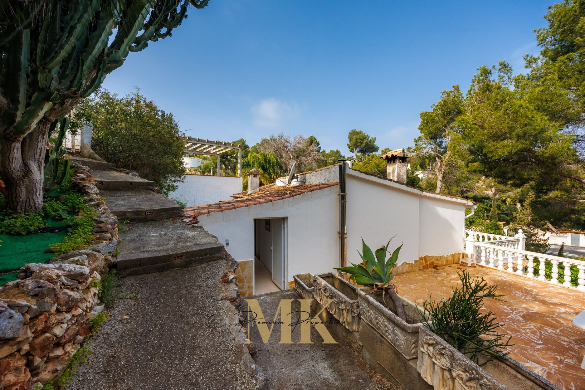 Resale - Villa -
Denia - Montgó