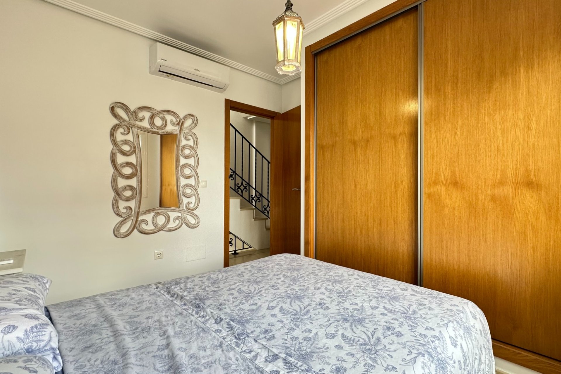 Resale - Villa -
Los Montesinos - La Herrada