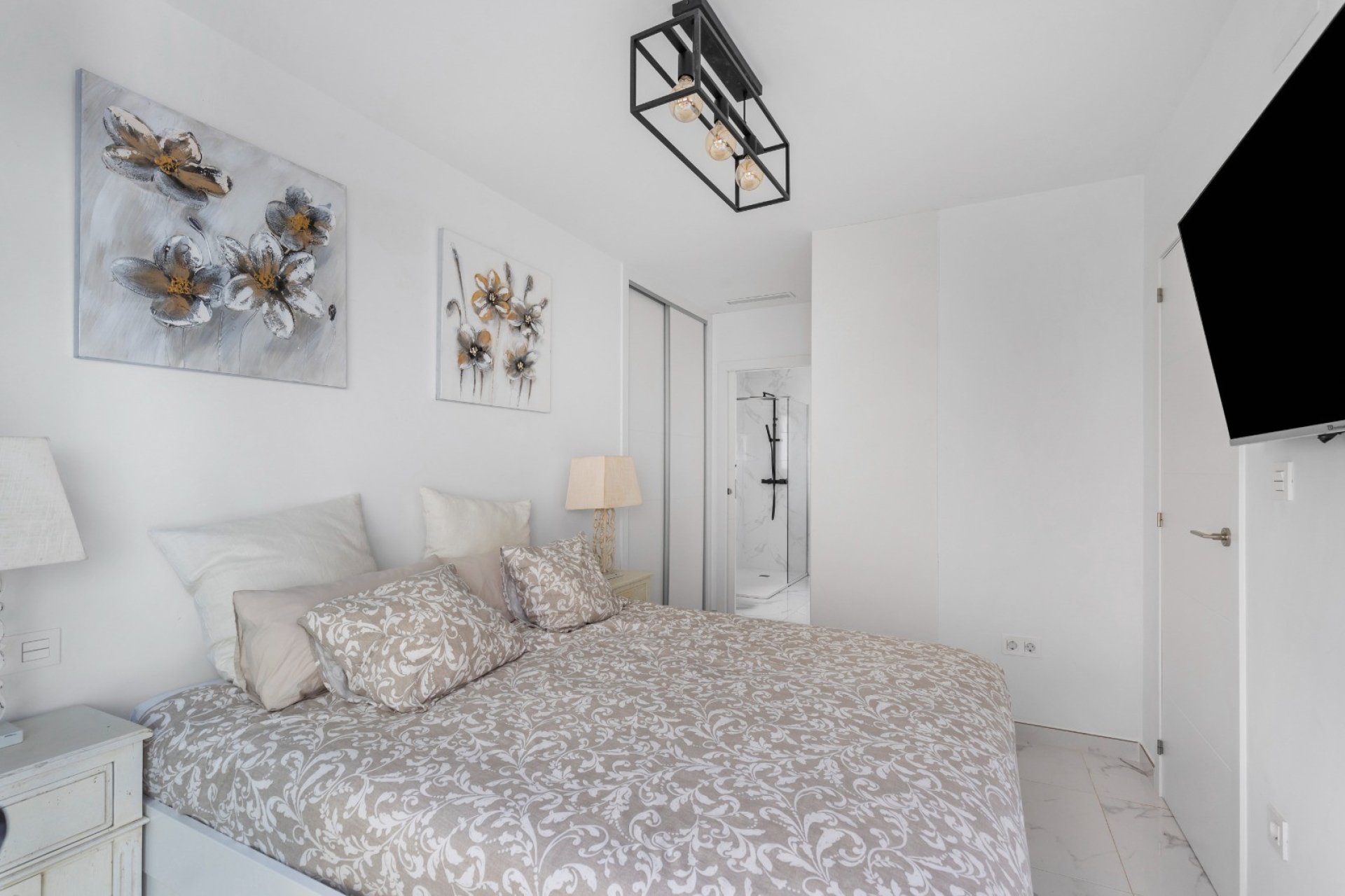 Resale - Villa -
Los Montesinos - La Herrada