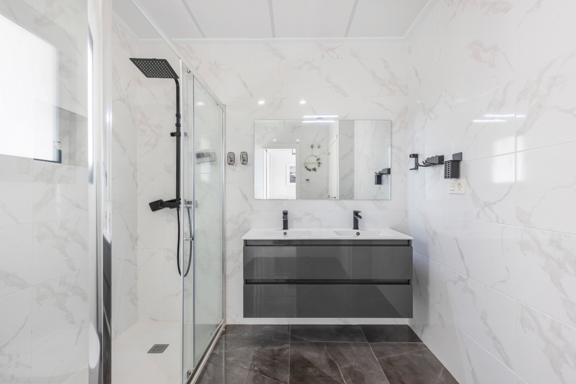 Resale - Villa -
Los Montesinos - La Herrada