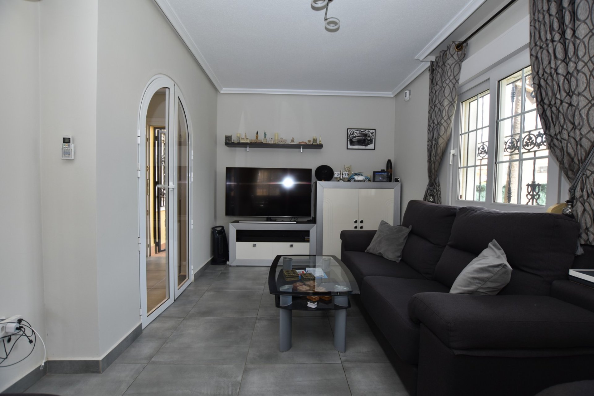 Resale - Villa -
Orihuela Costa - Los Dolses