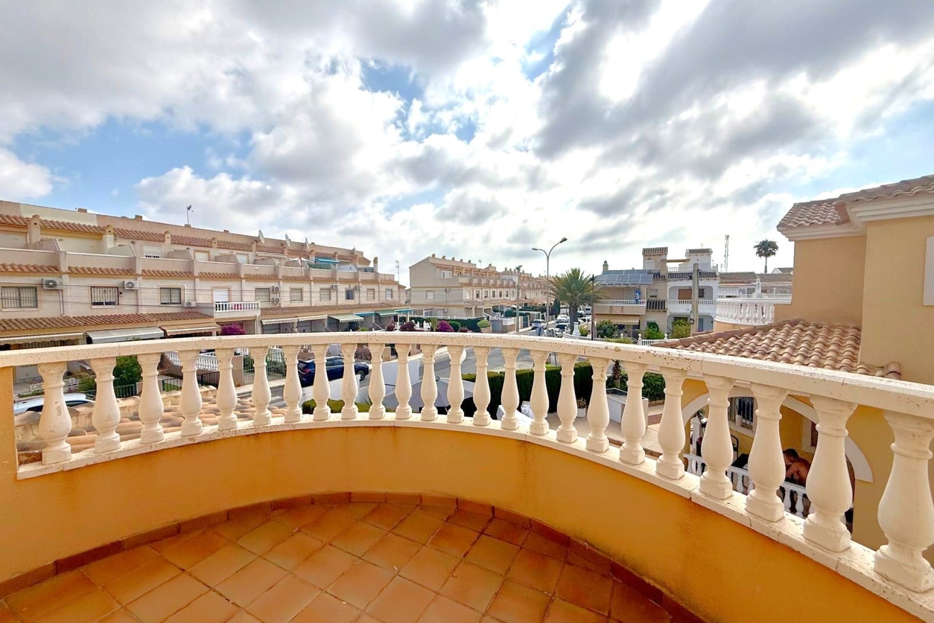 Resale - Villa -
Orihuela Costa - Villamartín