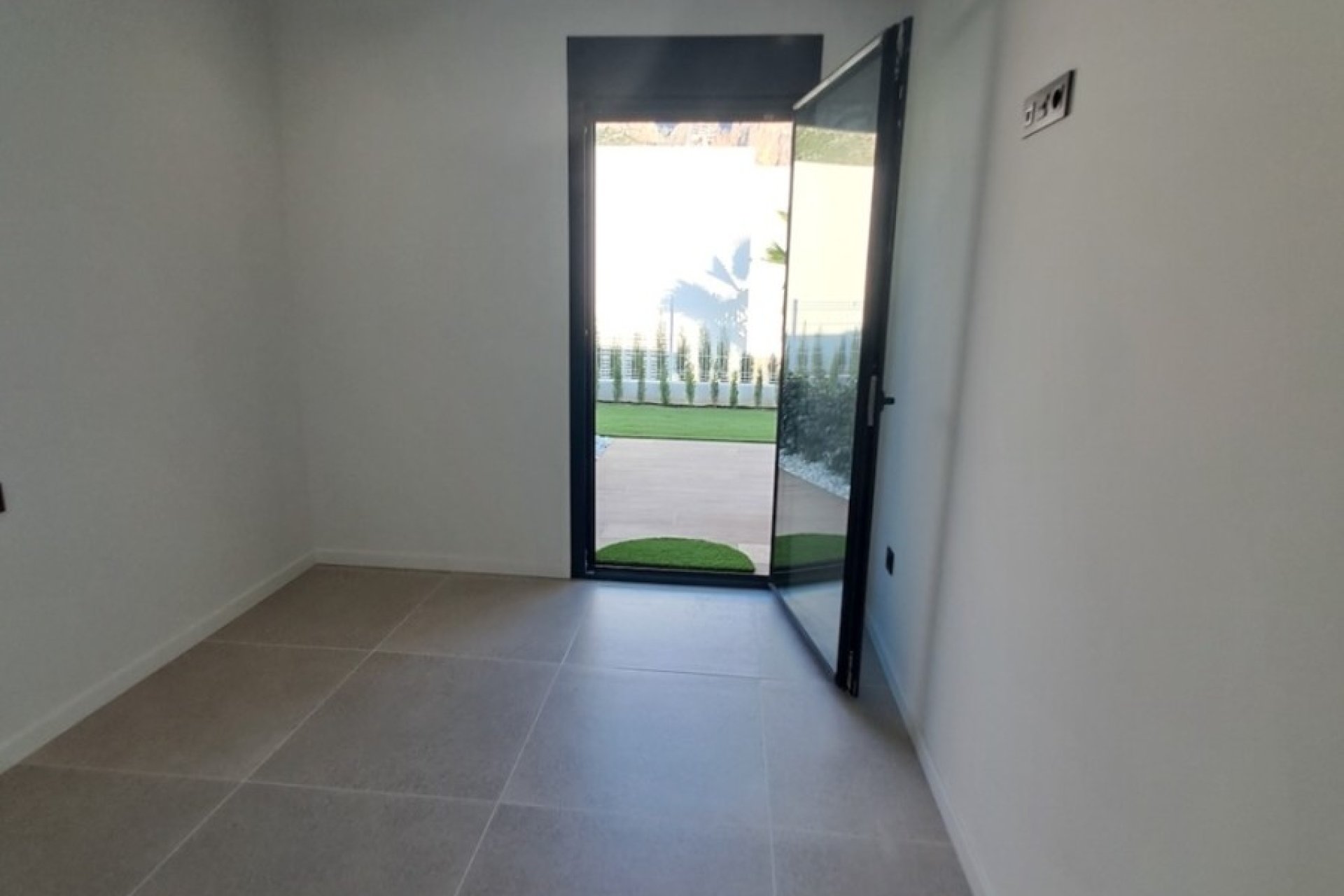 Resale - Villa -
Polop - Urbanizaciones