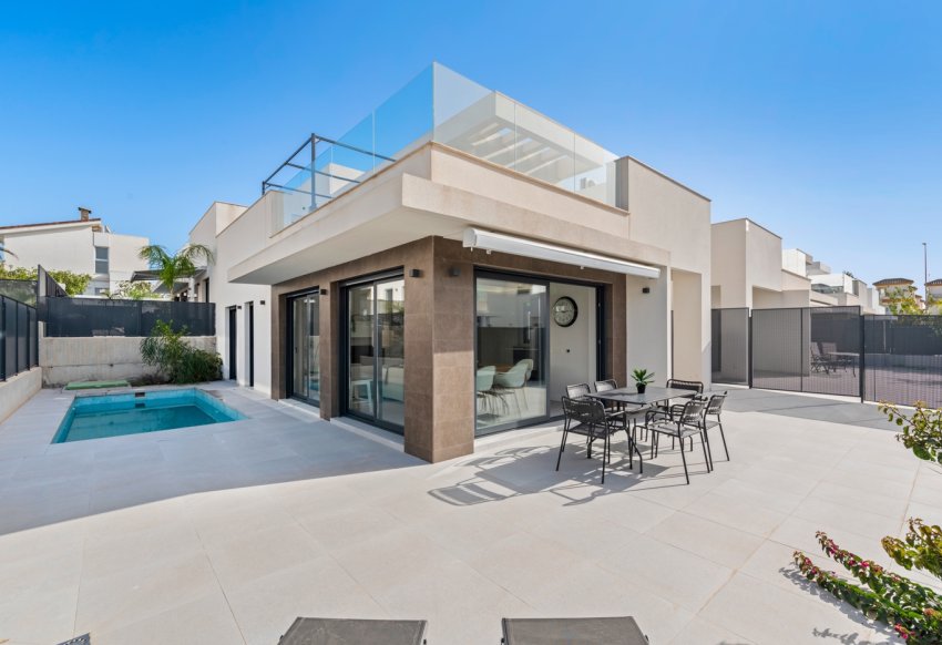 Resale - Villa -
San Fulgencio - La Marina