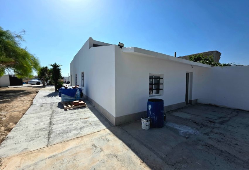Resale - Villa -
San Fulgencio - La Marina