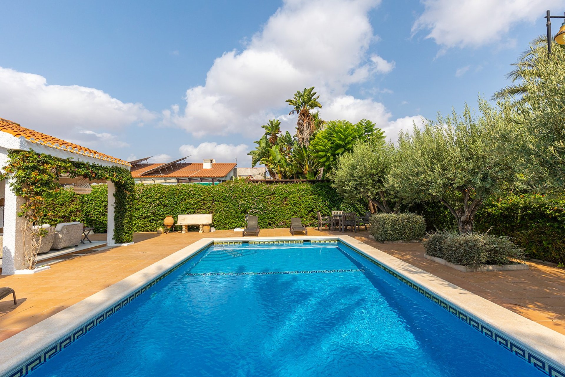 Resale - Villa -
Torrevieja - Playa de los Locos