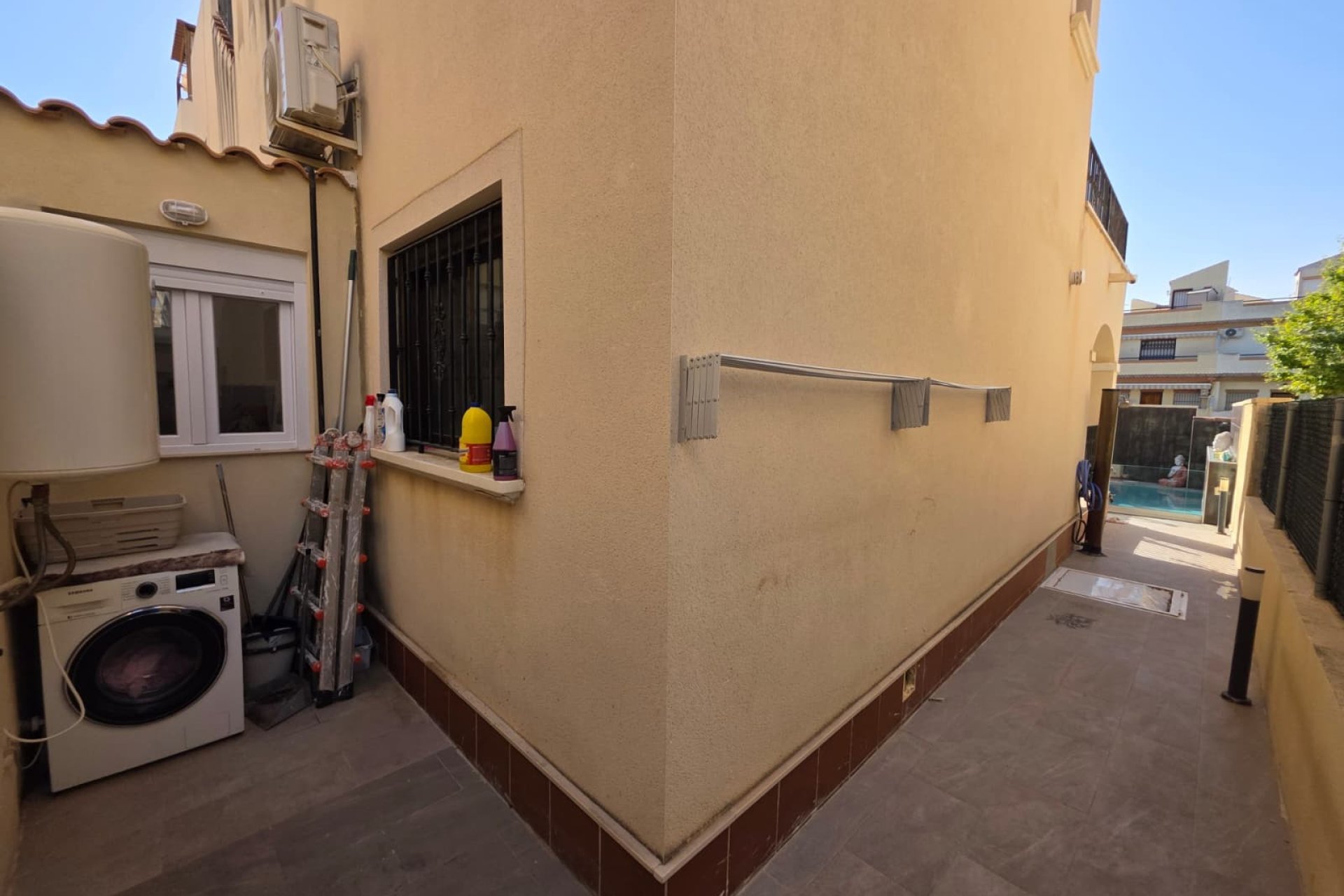 Resale - Villa -
Torrevieja - Sector 25