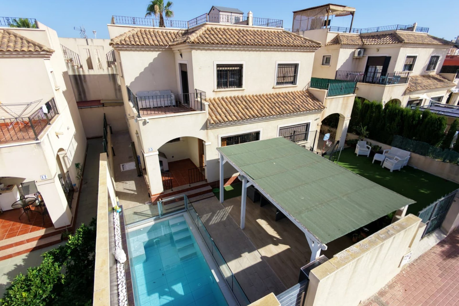 Resale - Villa -
Torrevieja - Sector 25