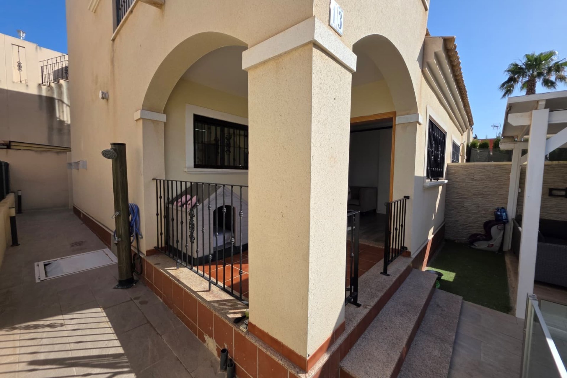 Resale - Villa -
Torrevieja - Sector 25