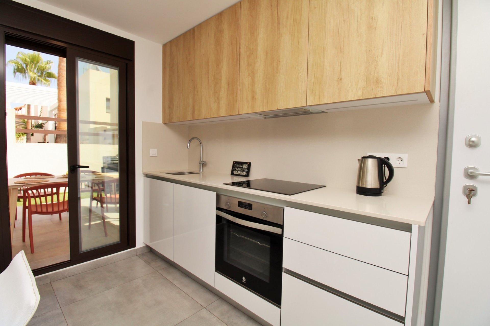 Resale - Villa -
Villamartín - PAU 8