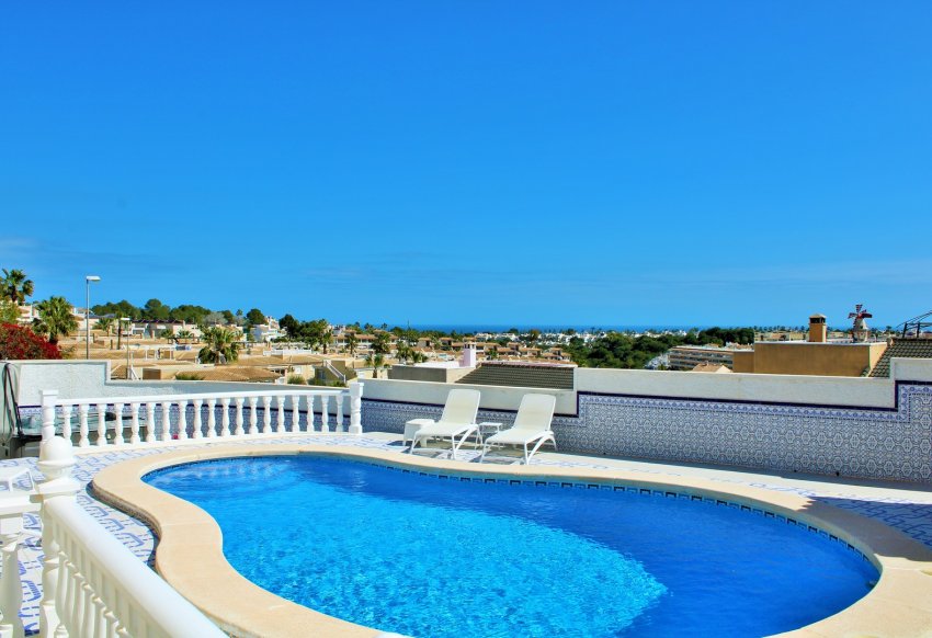 Resale - Villa -
Villamartín
