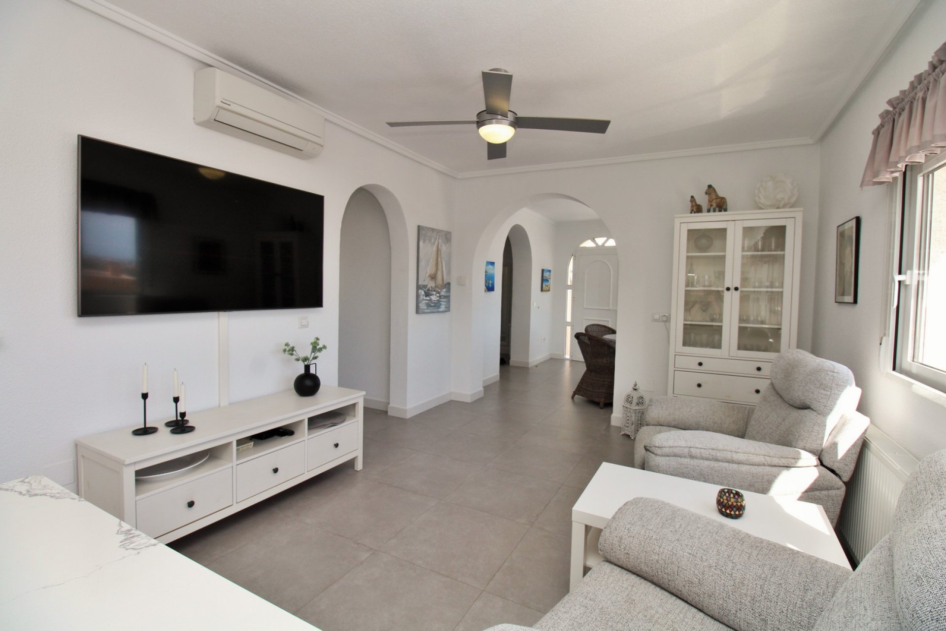 Resale - Villa -
Villamartín