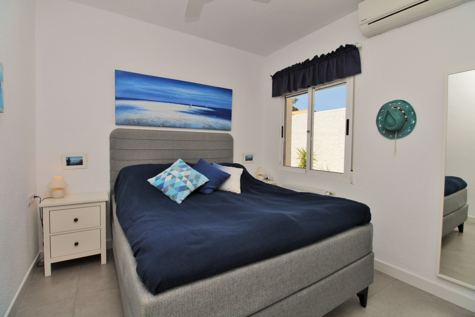 Resale - Villa -
Villamartín