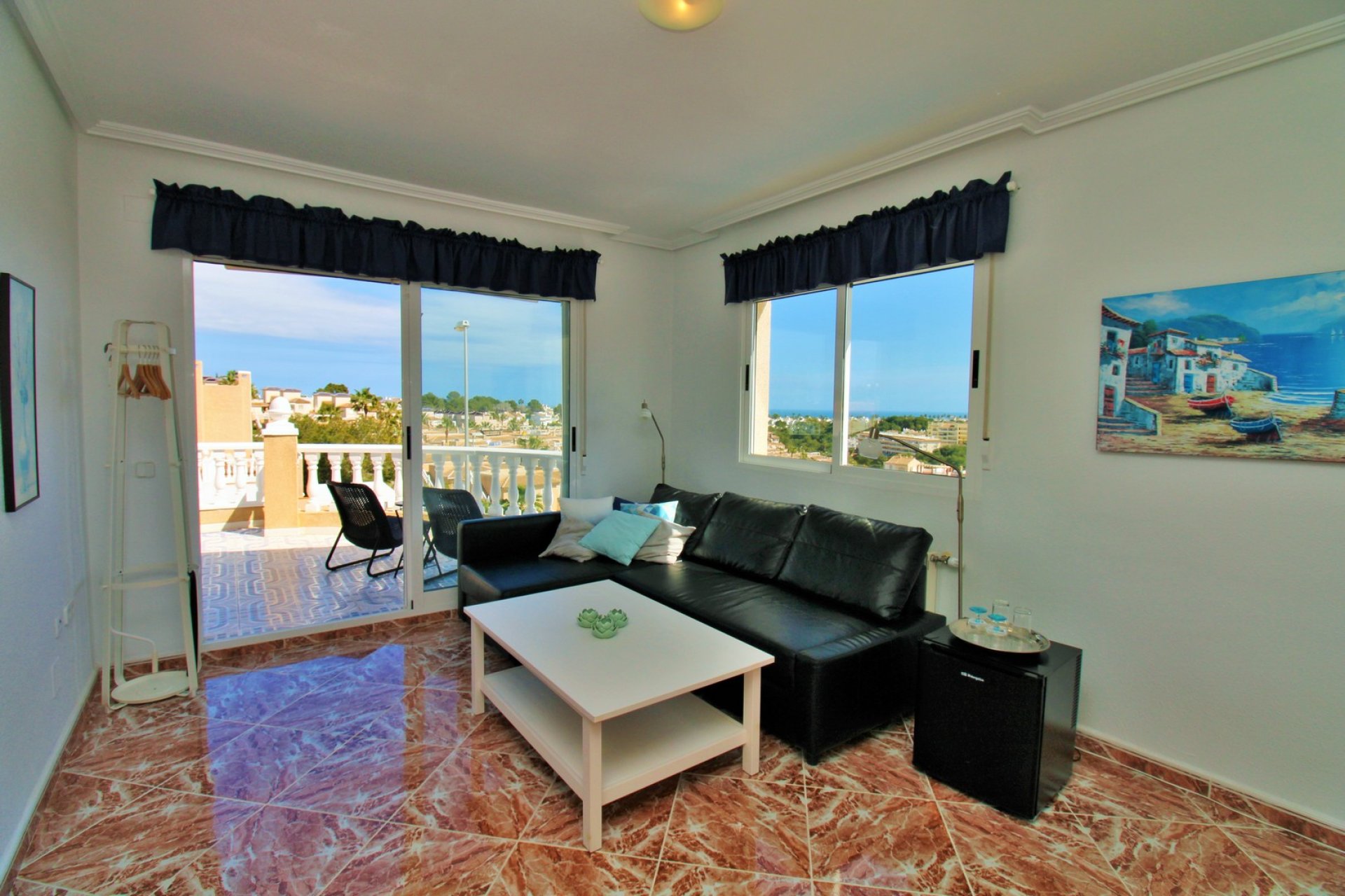 Resale - Villa -
Villamartín