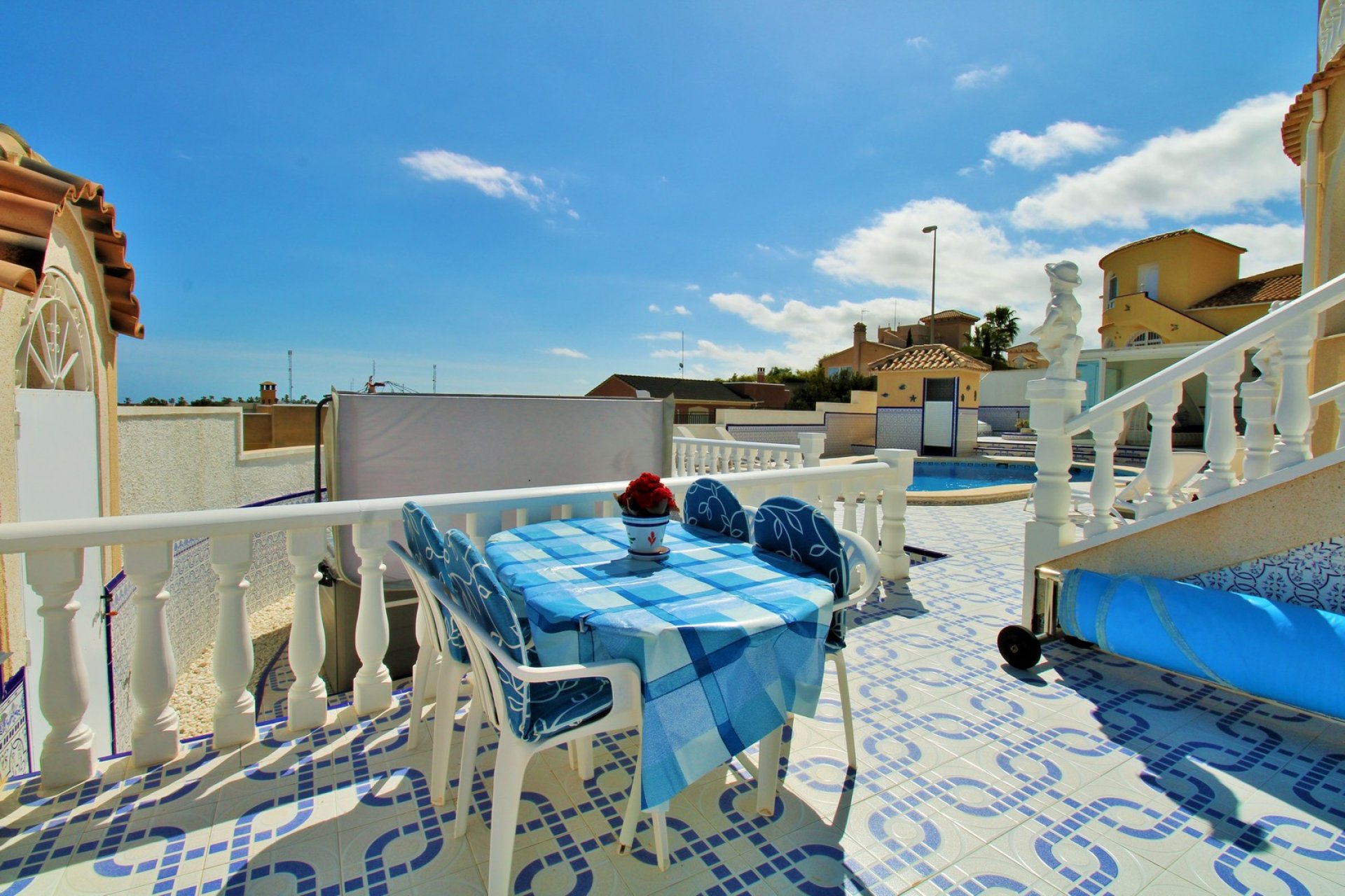 Resale - Villa -
Villamartín