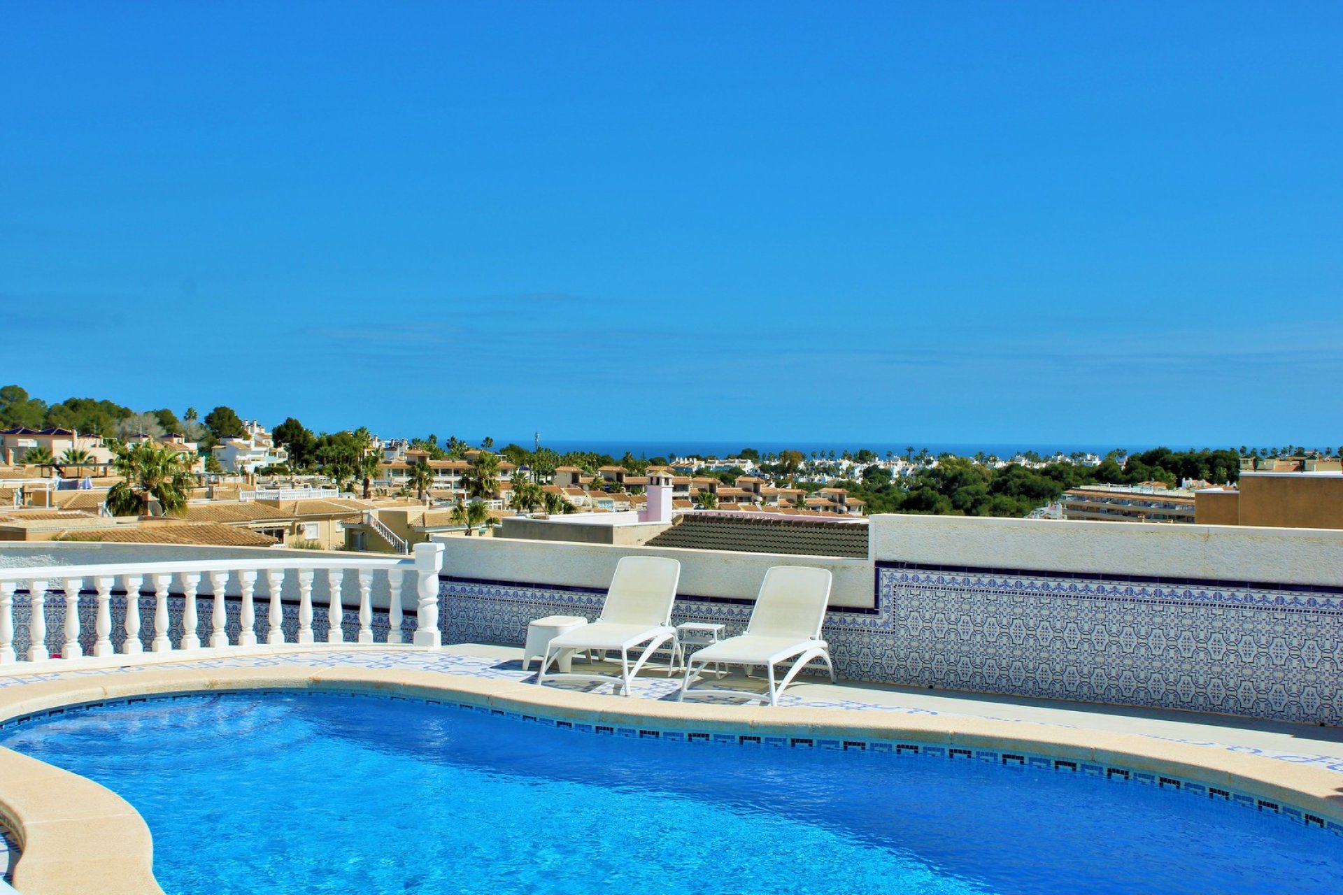 Resale - Villa -
Villamartín