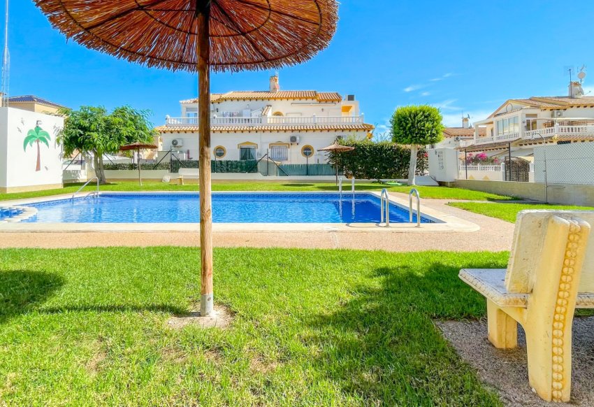 Reventa - Adosado -
Orihuela Costa - Los Altos *