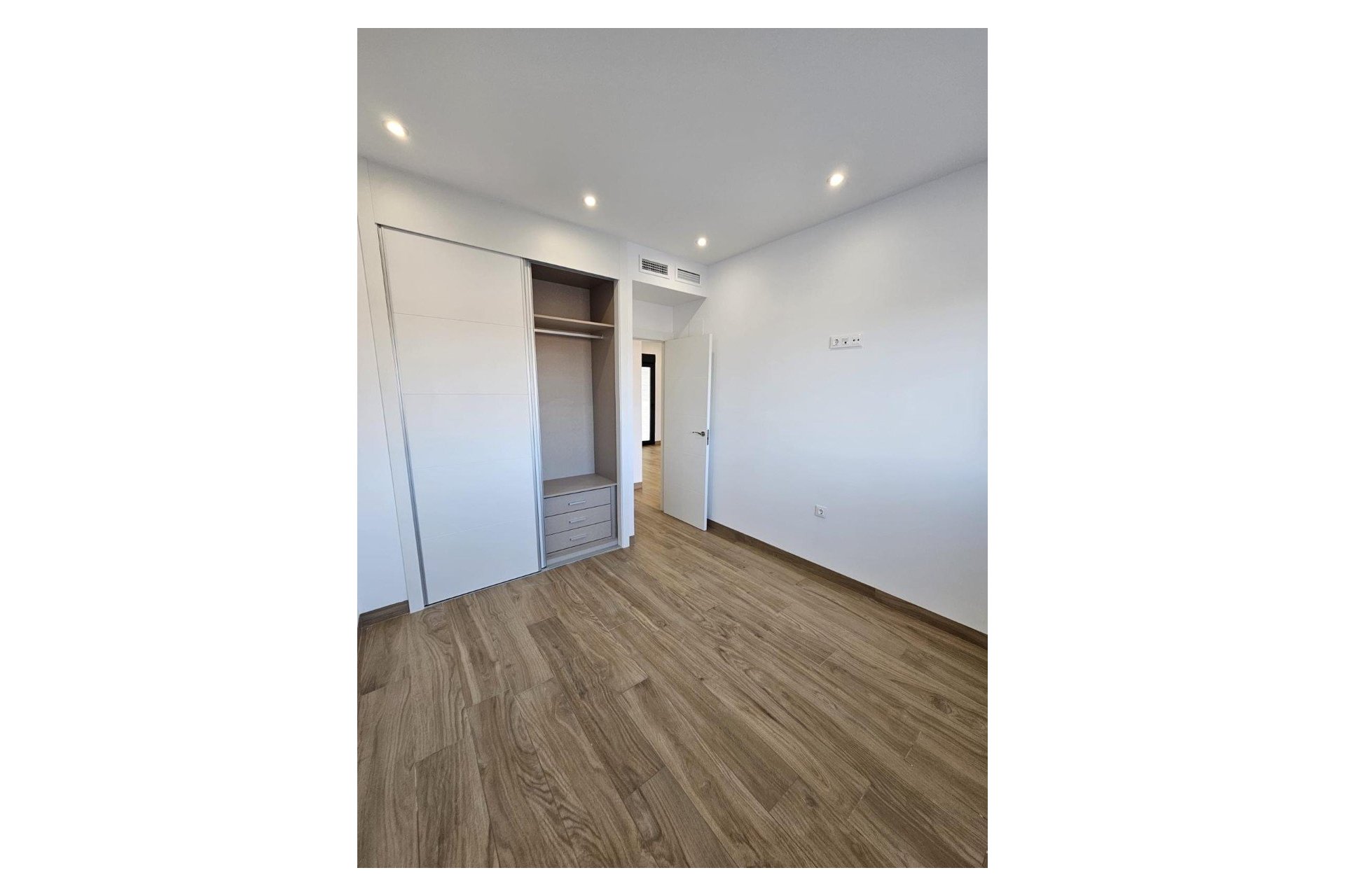 Reventa - Adosado -
Torrevieja - Los Balcones