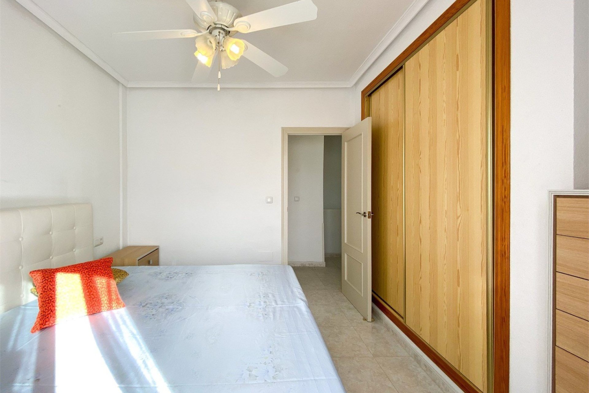 Reventa - Adosado -
Torrevieja - Nueva Torrevieja