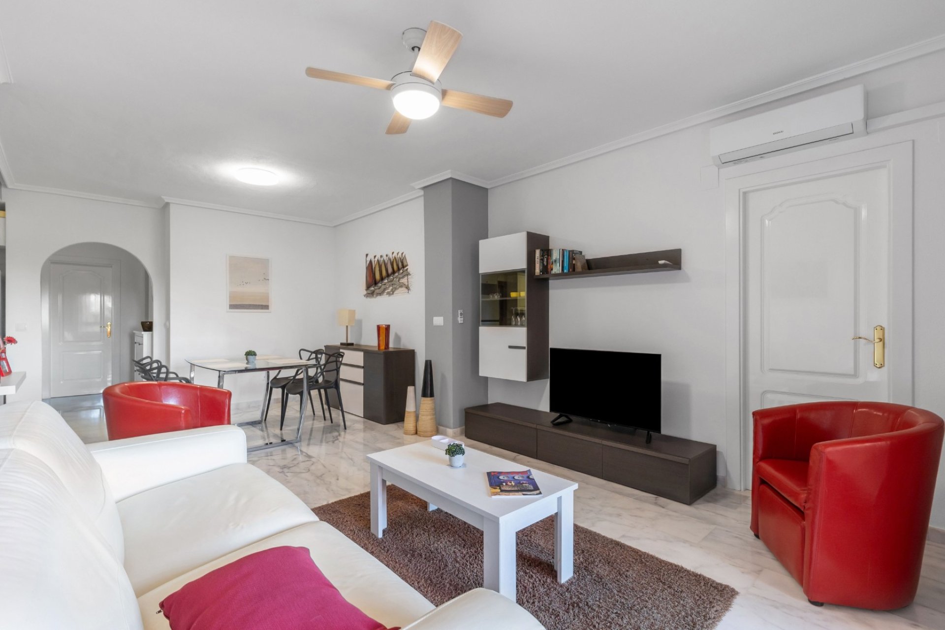Reventa - apartment -
Orihuela Costa - Villamartín