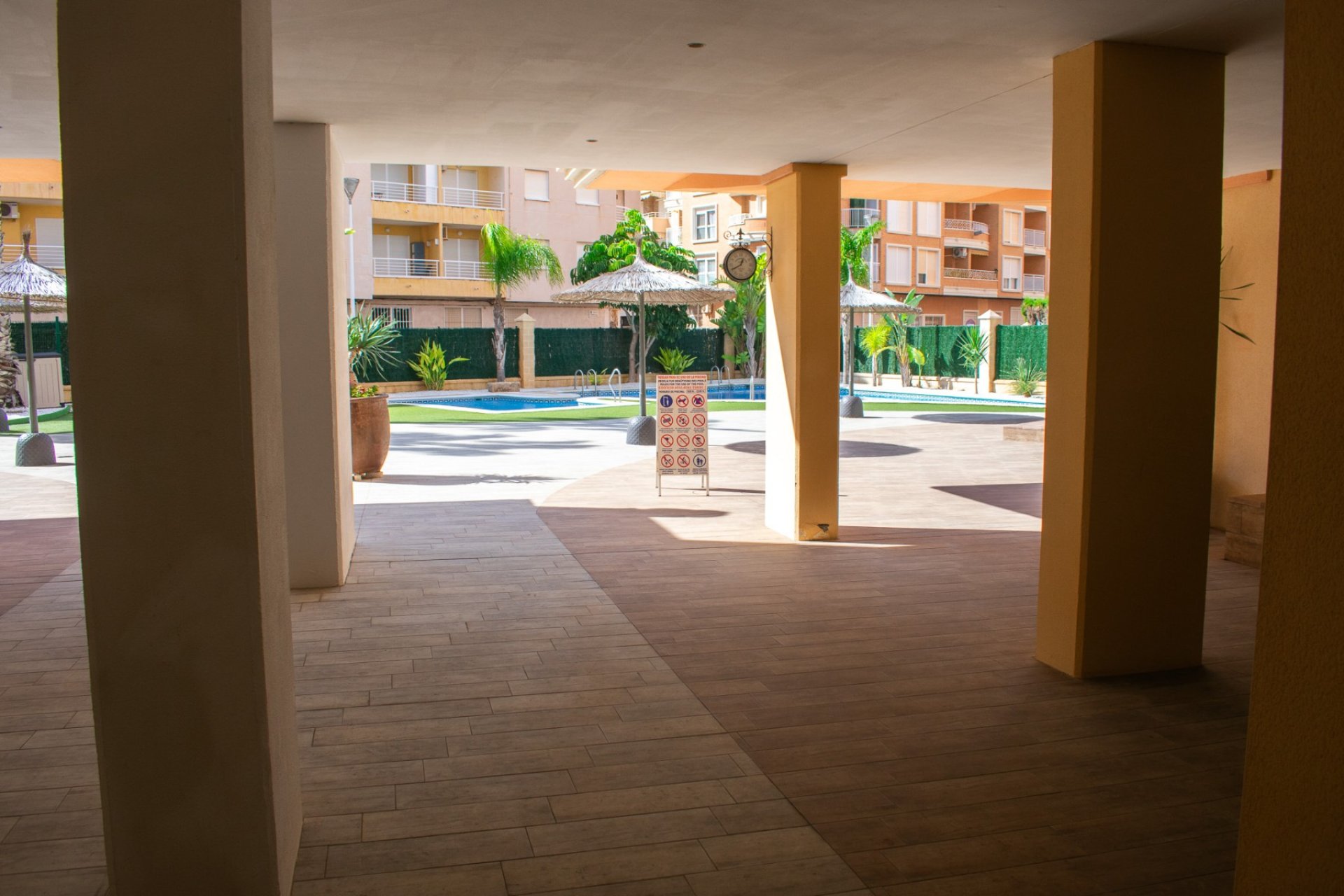 Reventa - apartment -
Torrevieja - Playa Los Locos