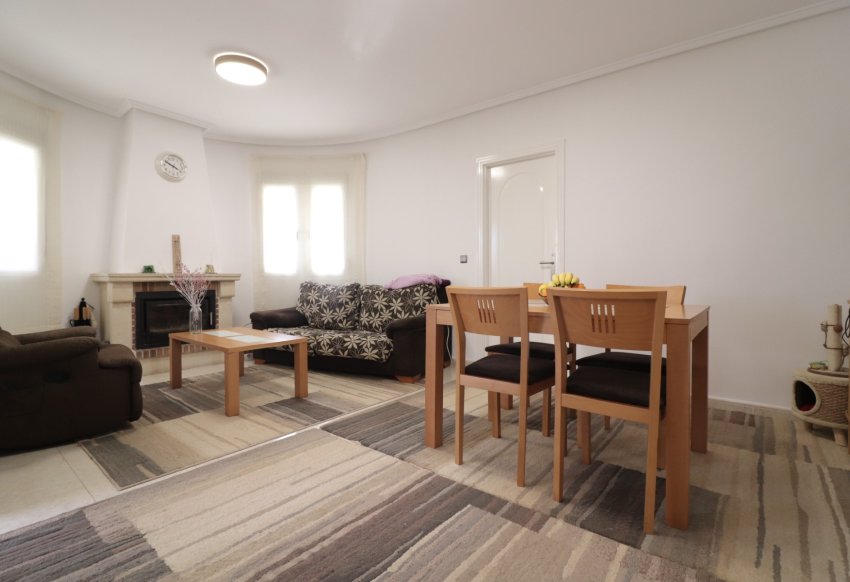 Reventa - Villa -
Benijofar - Monte Azul