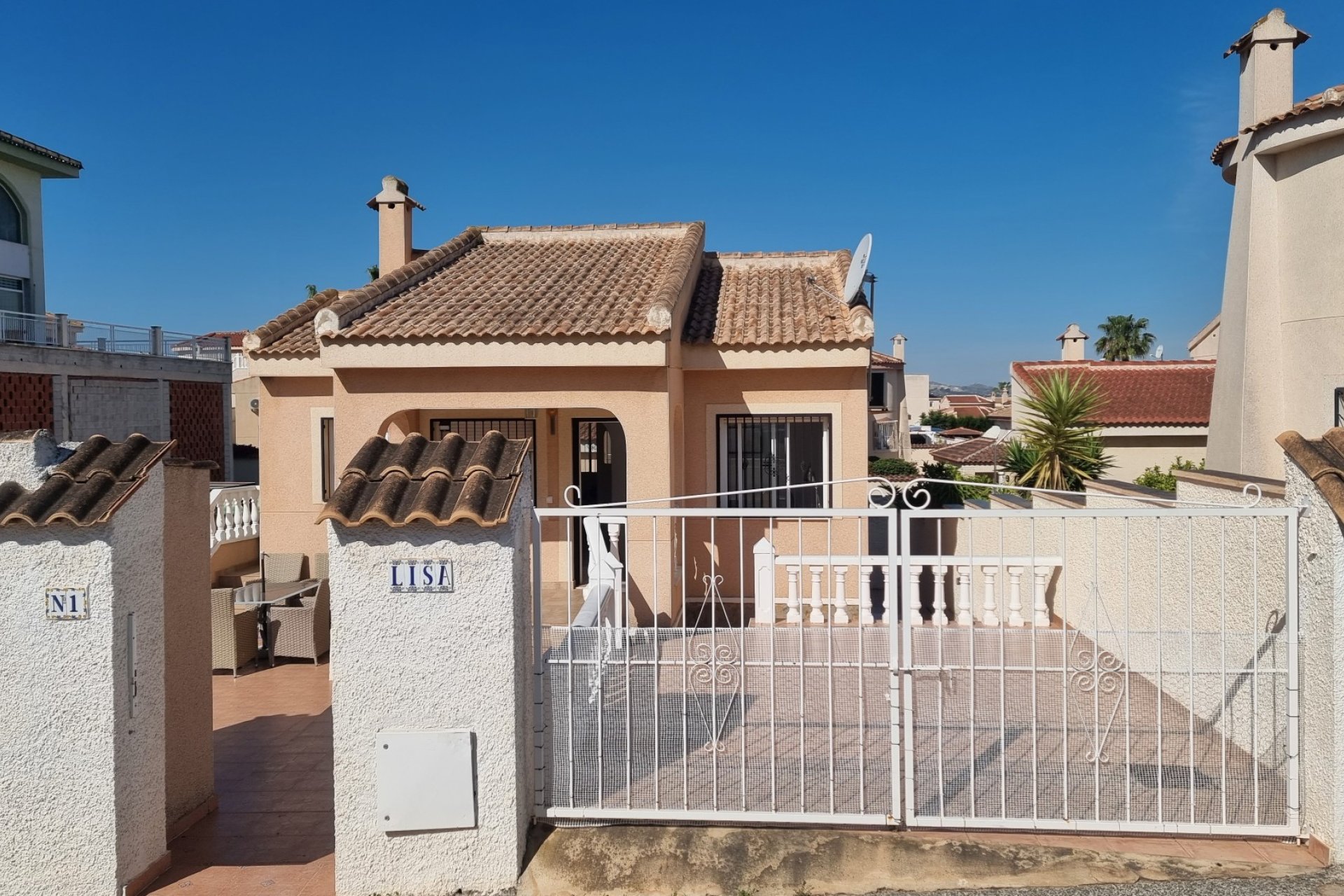Reventa - Villa -
Ciudad Quesada - Benimar