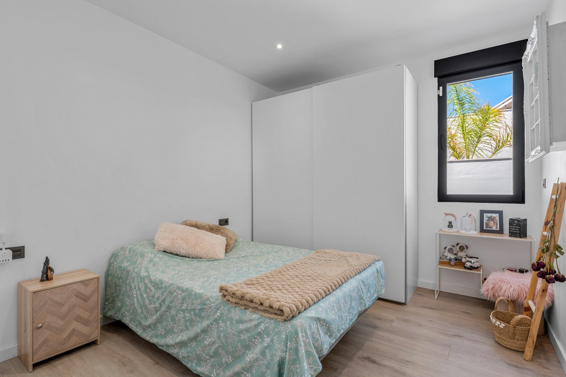 Reventa - Villa -
Fortuna - Urbanizacion Las Kalendas