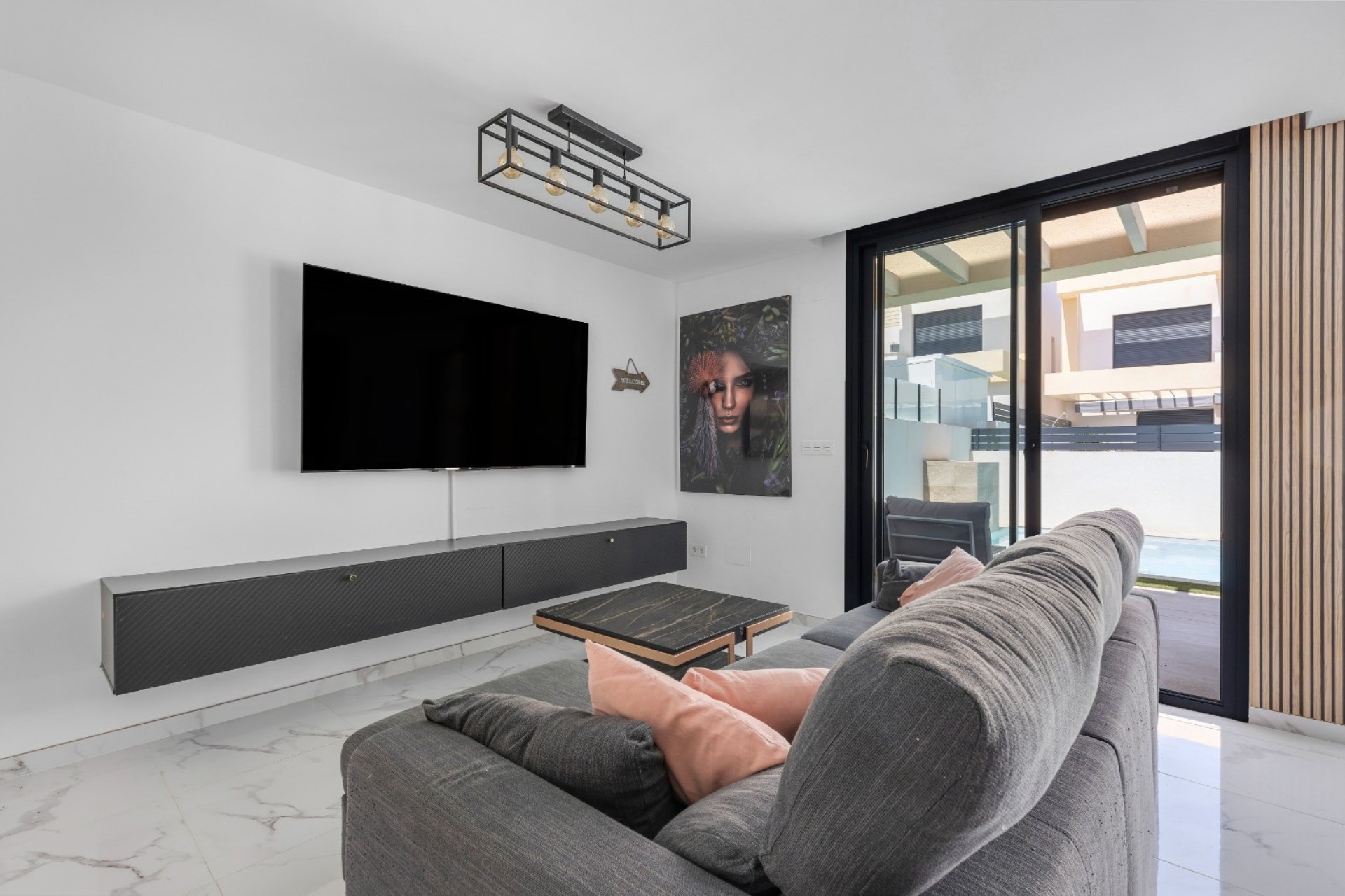 Reventa - Villa -
Los Montesinos - La Herrada