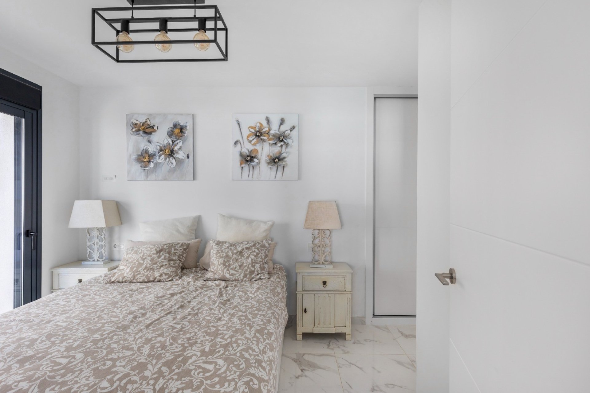 Reventa - Villa -
Los Montesinos - La Herrada