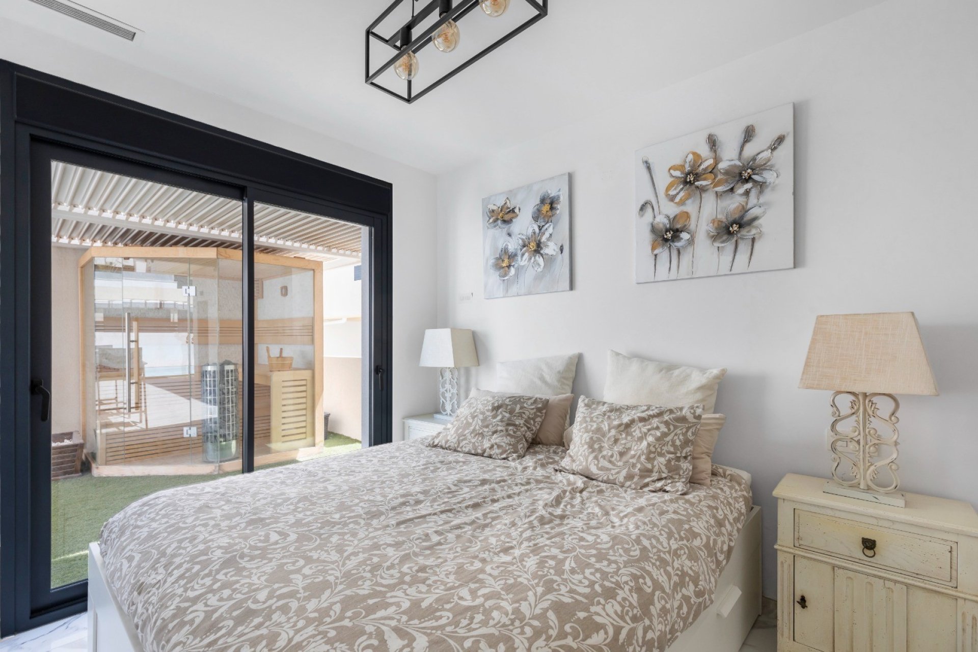 Reventa - Villa -
Los Montesinos - La Herrada