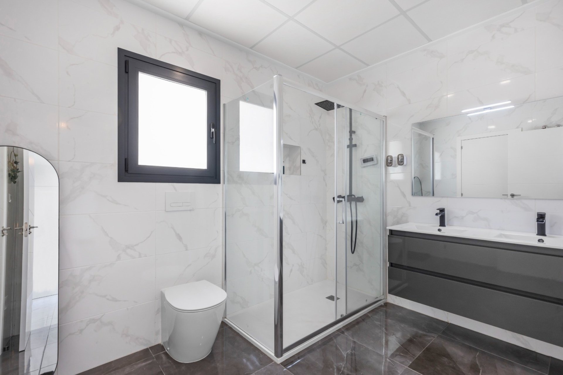 Reventa - Villa -
Los Montesinos - La Herrada