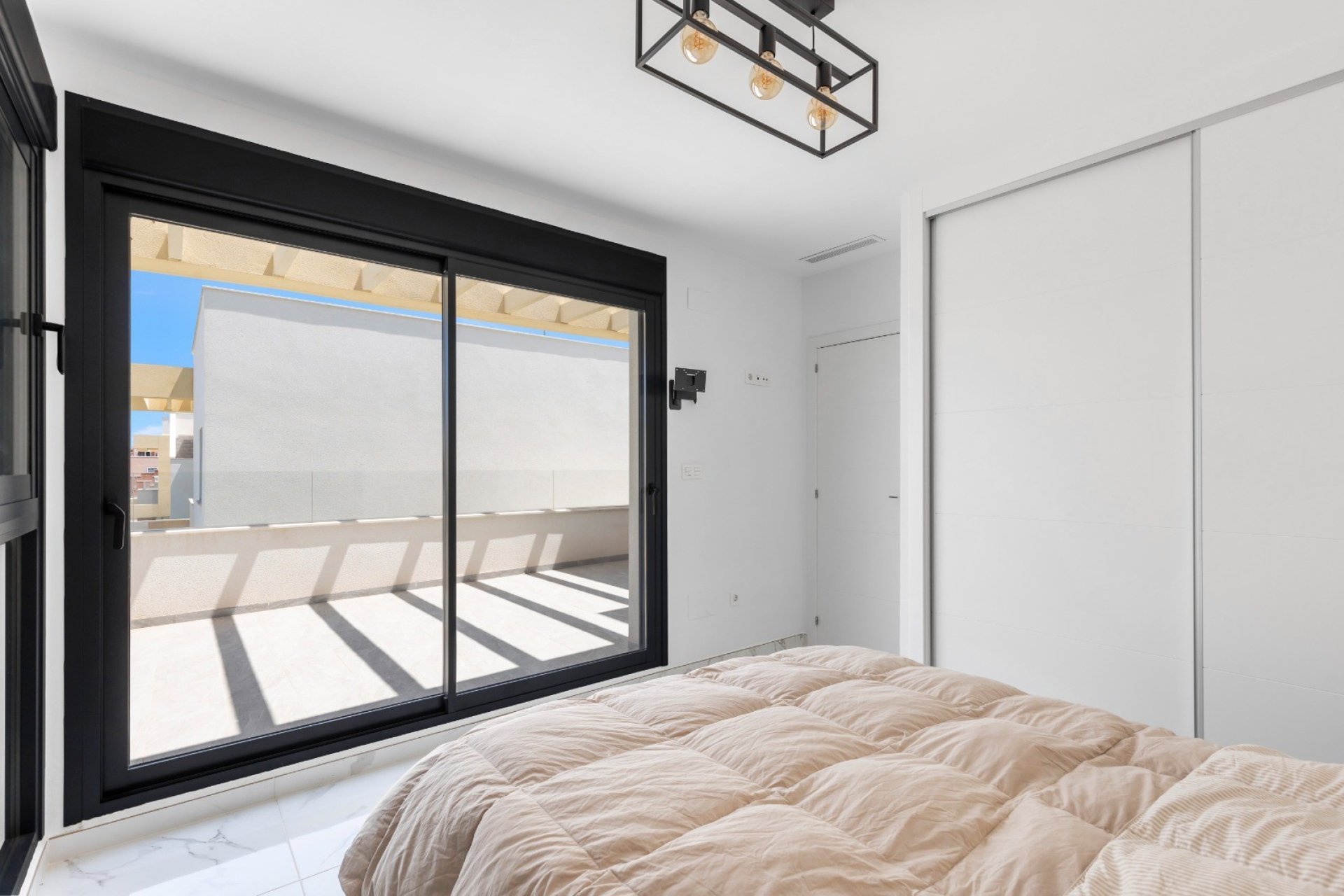 Reventa - Villa -
Los Montesinos - La Herrada