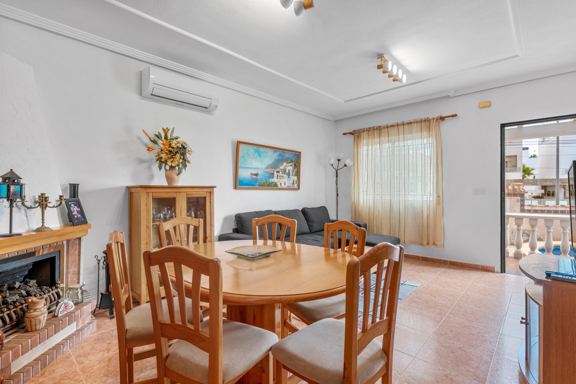 Reventa - Villa -
Orihuela Costa - El Galan