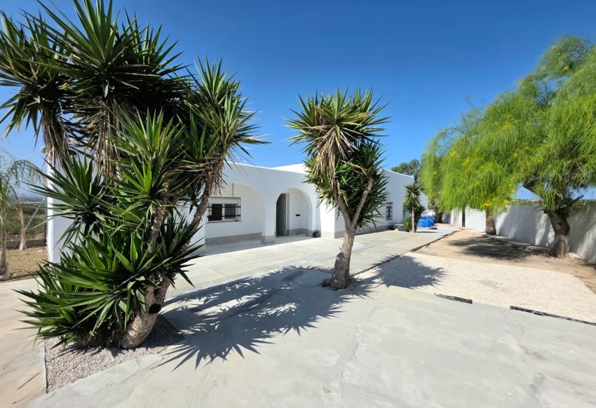 Reventa - Villa -
San Fulgencio - La Marina